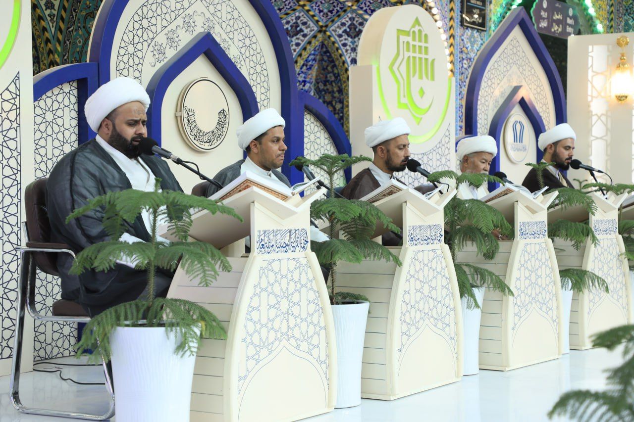 طلبة العلوم الدينية يشاركون في الختمة القرآنية الرمضانية المرتلة+(صور)