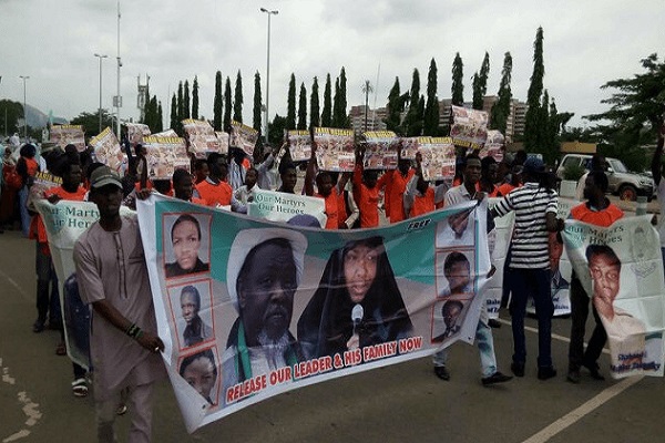 Ipinagbabaril ang mga sundalong Nigerian ang mga tagasuporta ni Sheikh Zakzaky sa Abuja