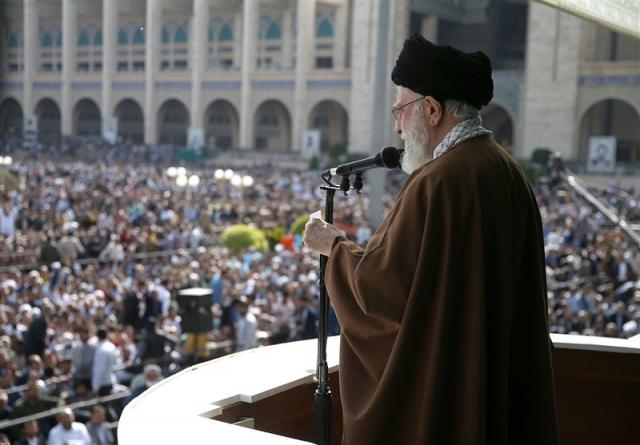 Ginawa ngayong araw ang panalangin ng Eid al-Fitr sa Tehran kasama ang Pinuno ng Islamikong Rebolusyong