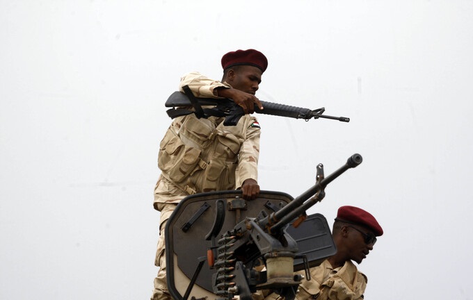 الجيش السوداني: قوات الدعم السريع اعتدت على موكب السفارة الفرنسية ما أدى لتعطيل عملية الإخلاء