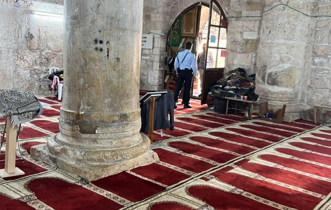 لليوم الرابع على التوالي: الاحتلال الإسرائيلي يجدد اقتحامه لمصلى باب الرحمة في الأقصى