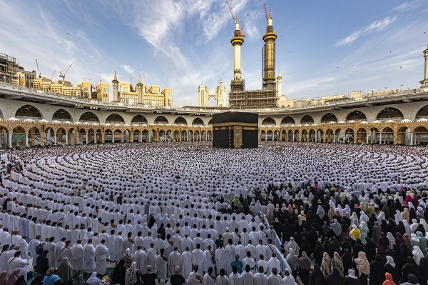 Umrah pilgrims need to obtain electronic permit after Ramadan