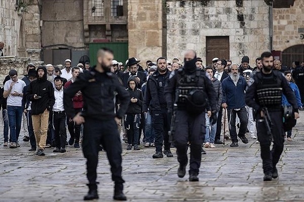 Forças de ocupação impedem apelo à oração na mesquita de Al-Aqsa