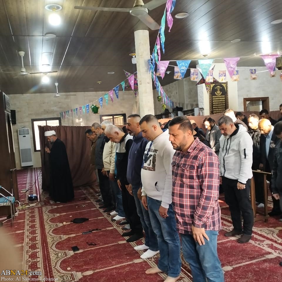 تقرير مصور / إقامة صلاة عيد الفطر المبارك في قرية عين الصوانة اللبنانية 