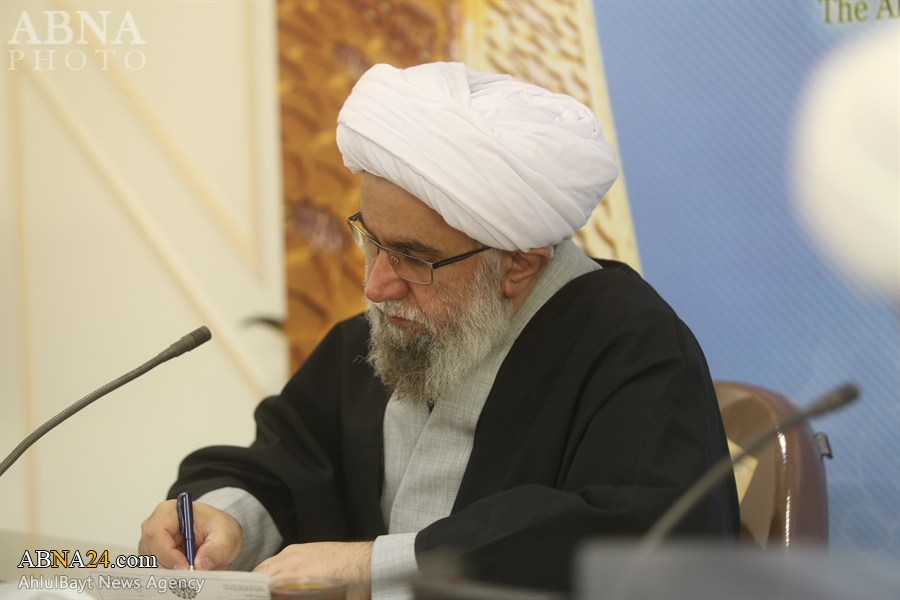 Ayatollah Ramazani expressed his condolences on demise of son of martyr Sayed Mohammad Baqir Al-Hakim