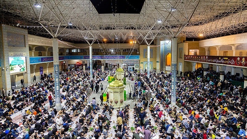 Ramadan, di Sini Tempat Buka Puasa Bersama di Qom
