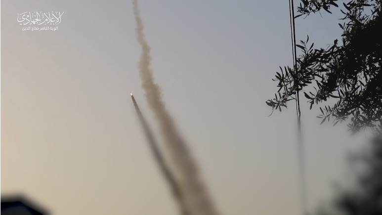 ألوية الناصر الفلسطينية تنشر فيديو لقصفها مغتصبة سيديروت بالصواريخ