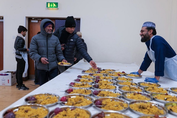 London mosque serves over 800 Iftar meals a day in Ramadan