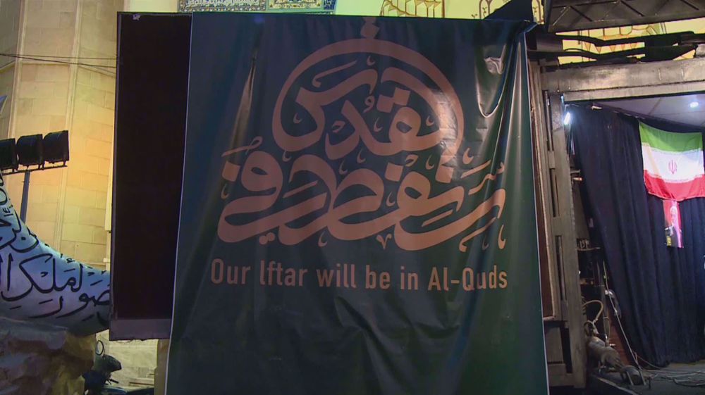Iranians throw Iftar ceremony in Tehran to show their support for Palestinian cause