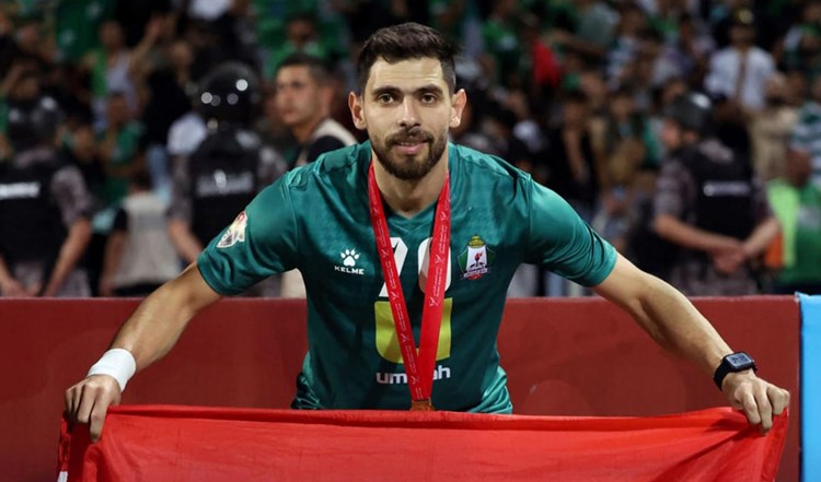 رافضاً للتطبيع.. خالد كردغلي ينسحب من مباراة الوحدات وشباب الأهلي دبي