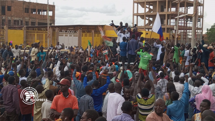 Nigerian people stage protests against France, US
