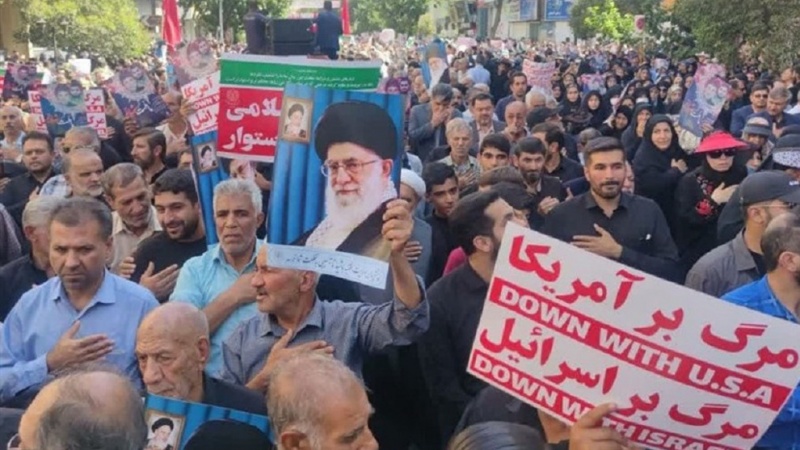  Iraner nehmen Abschied von Märtyrern des Terroranschlags im Schah Cheragh-Schrein