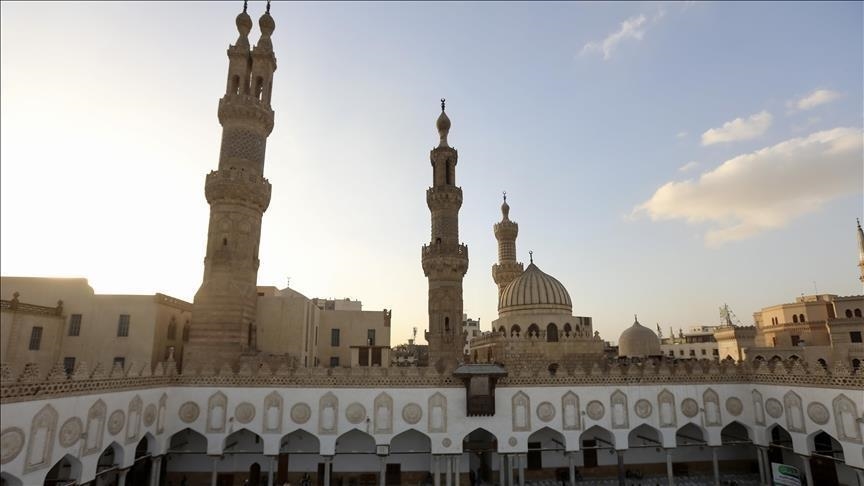  الأزهر يستنكر الاعتداء على كنائس شرقي باكستان