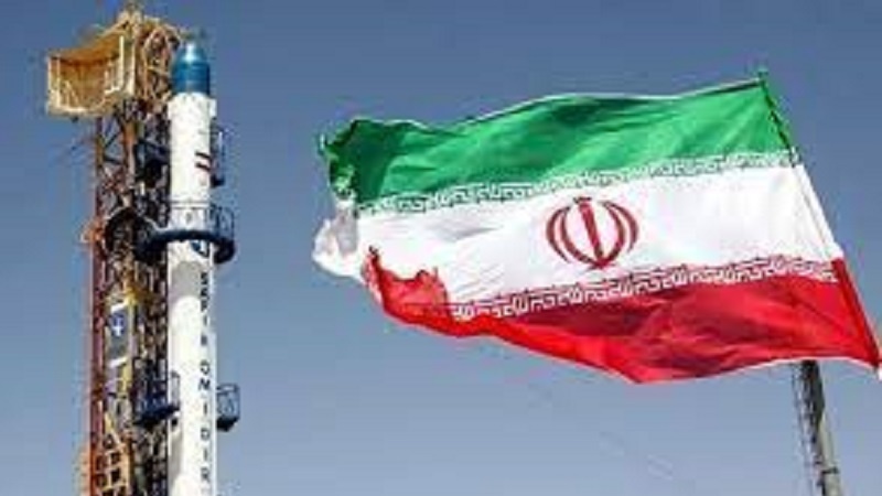 Iran: Progettazione per il posizionamento del satellite "Tolo 3" nell'orbita terrestre Iran: Progettazione per il posizionamento del satellite "Tolo 3" nell'orbita terrestre