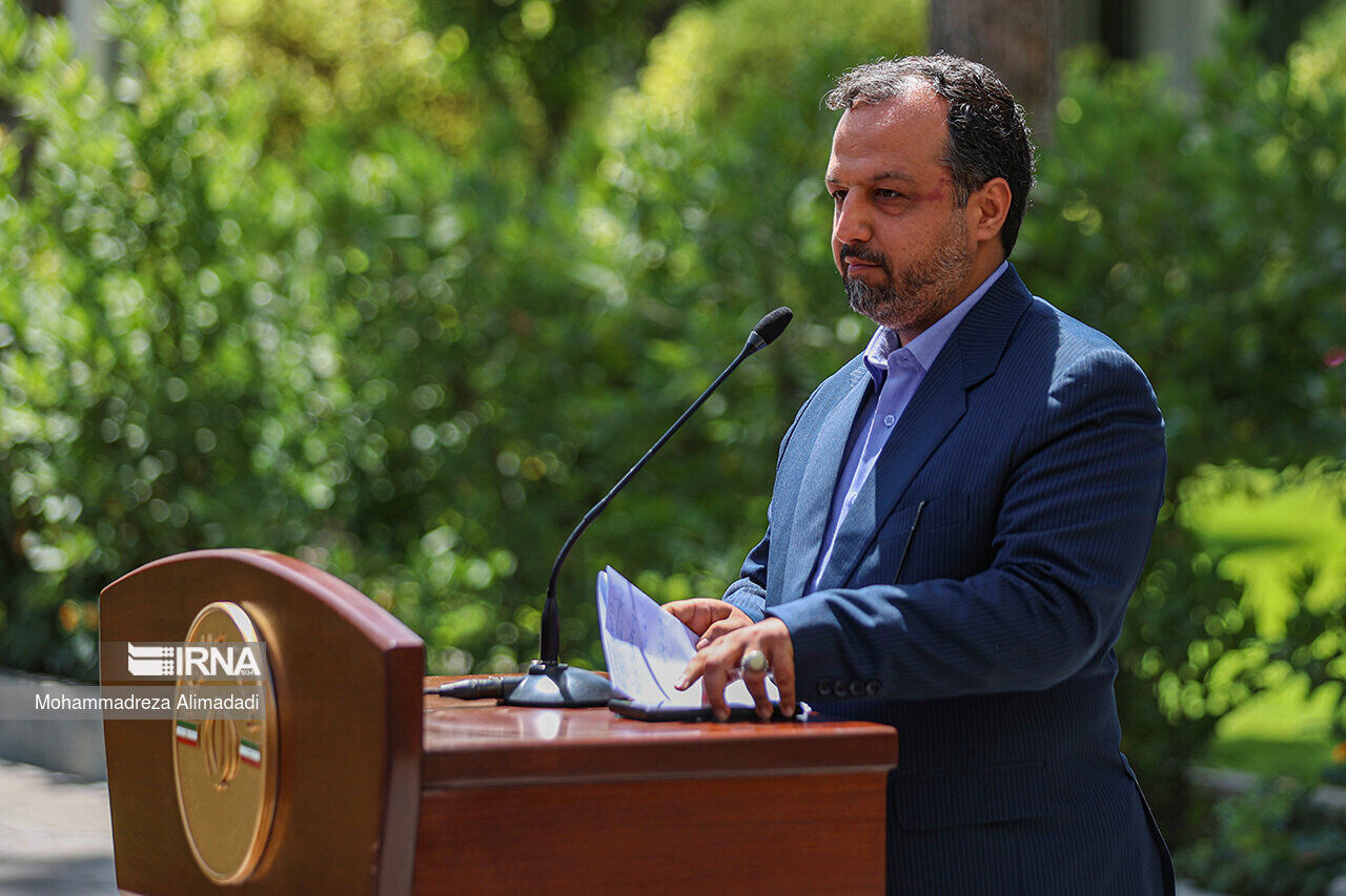 Ministro da Economia do Irã anuncia estabelecimento de 2 bancos privados iranianos-sírios conjuntos na Síria
