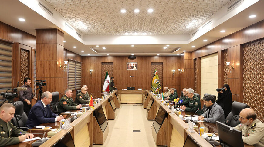 Generais do alto escalão do Irã e Bielorrússia pedem expansão dos laços militares