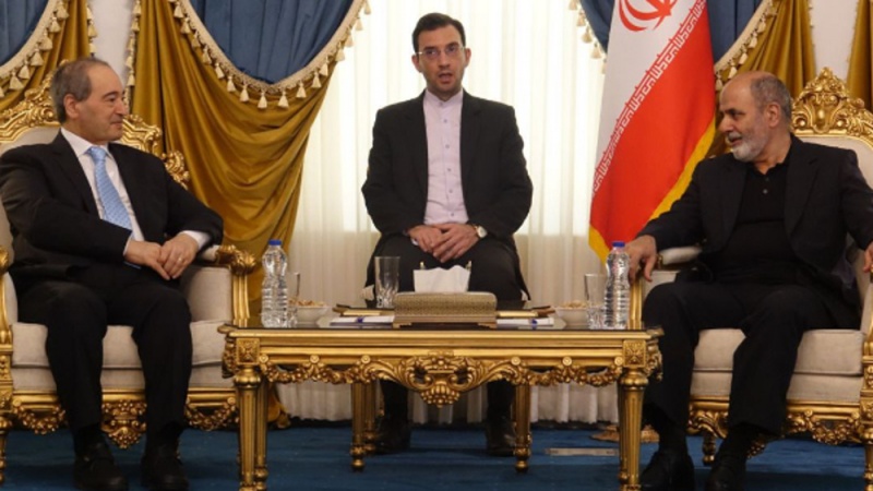 সিরিয়ায় অবৈধ উপস্থিতি দীর্ঘায়িত করতে কৃত্রিম সংকট সৃষ্টি করছে আমেরিকা