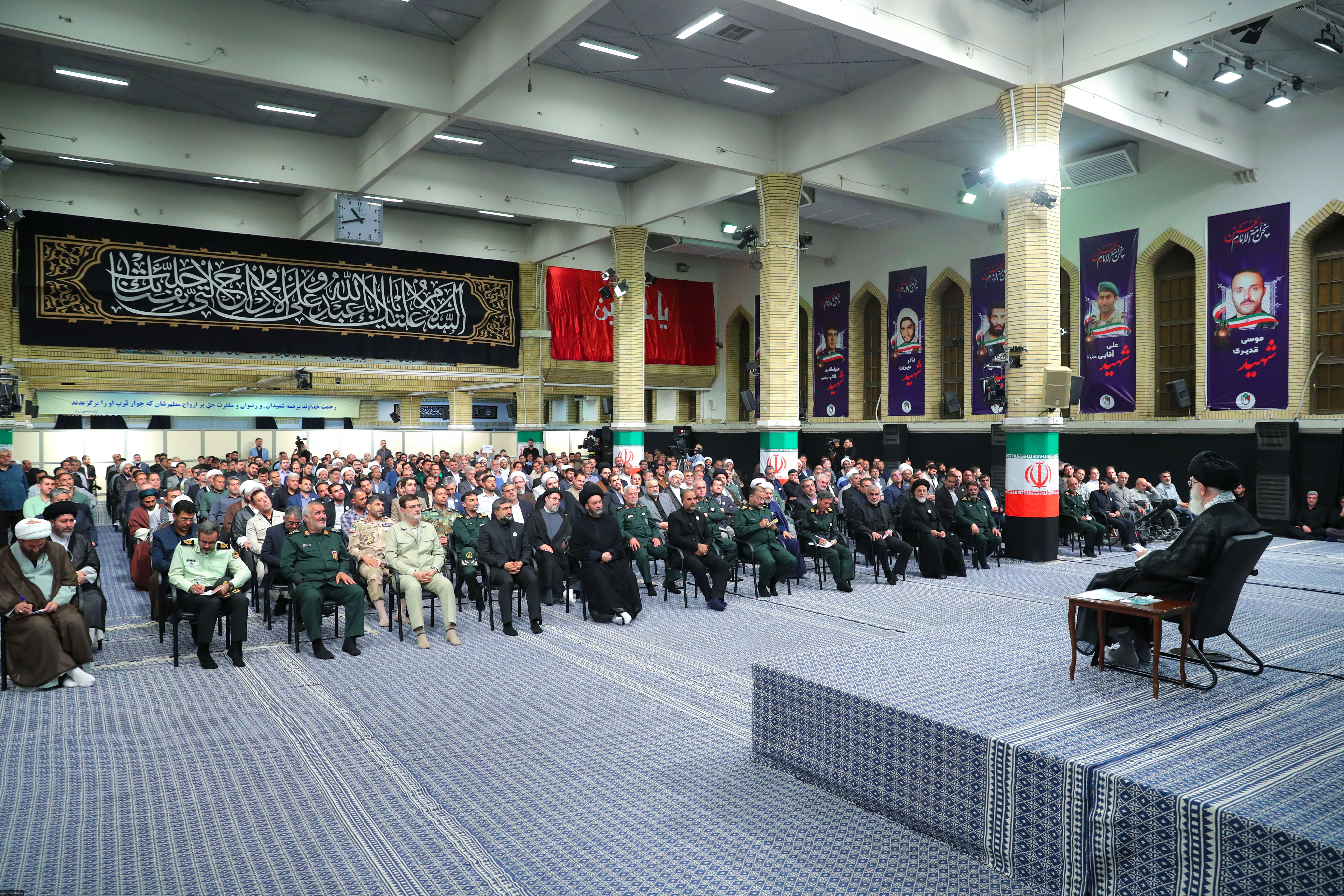 Ayetullah Hamanei'den "Erdebil Şehitler Kongresi"ne önemli mesaj