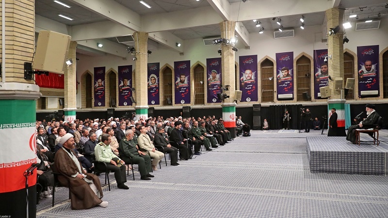  Ayetullah Hamanei'den "Erdebil Şehitler Kongresi"ne önemli mesaj