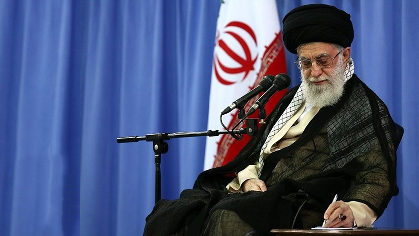 Ipinagdiriwang ni Imam Khamenei ang kampeonato ng pambansang freestyle, mga koponan sa pakikipagbuno ng Greco Roman