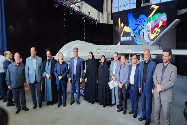 نواب البرلمان الايراني يتفقدون آخر الانجازات الدفاعية