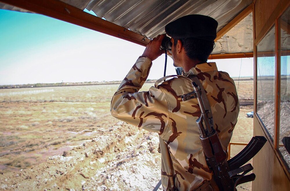 Iranian border guard martyred by armed thugs in Mirjaveh