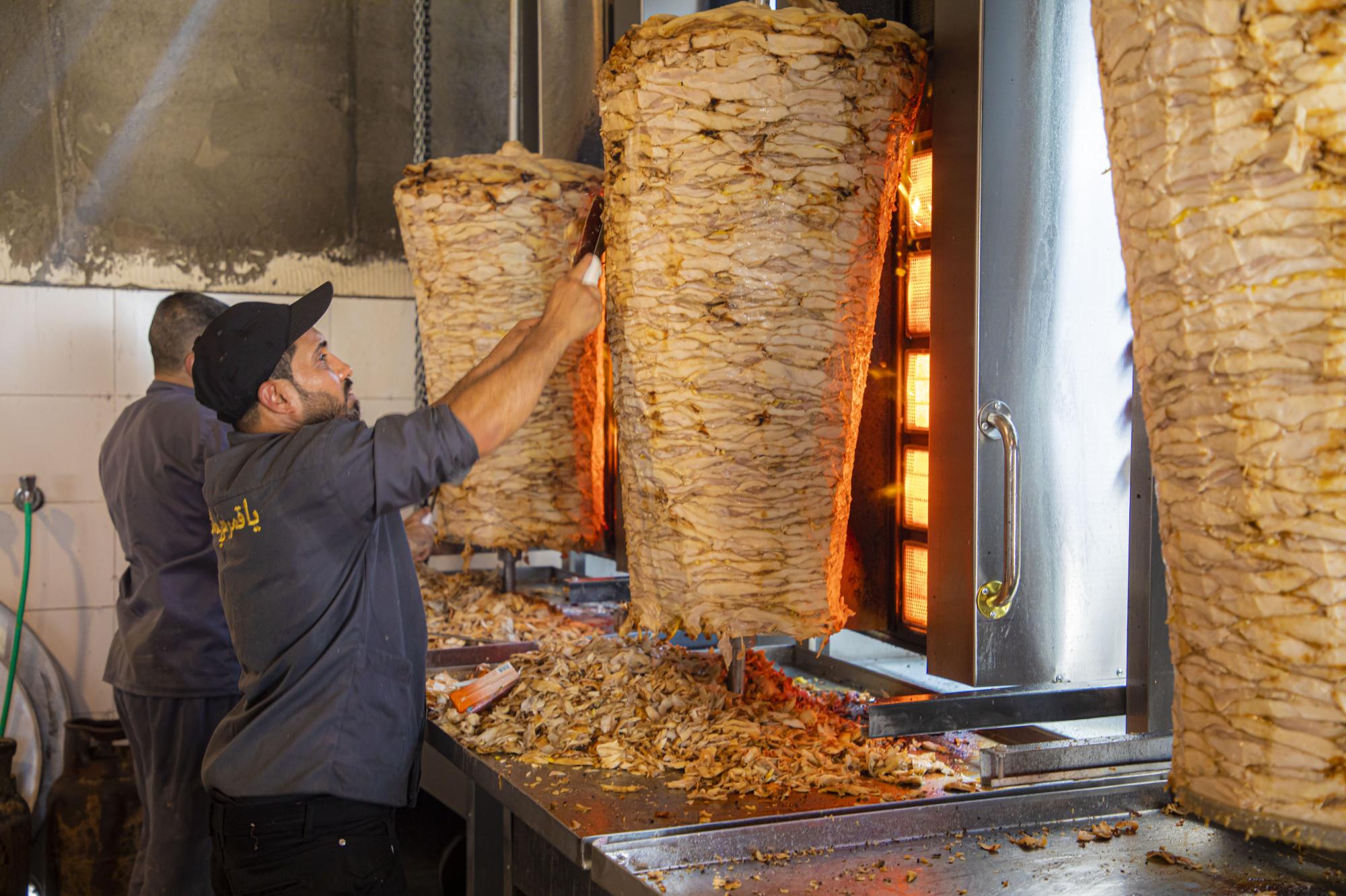 Over 3000 meals serving daily by al-Abbas Complex to visitors of Arba'een 