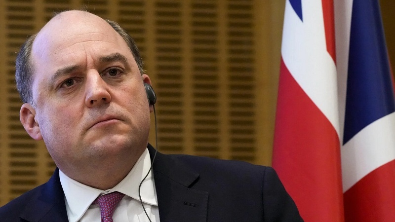  Отставка министра обороны Великобритании