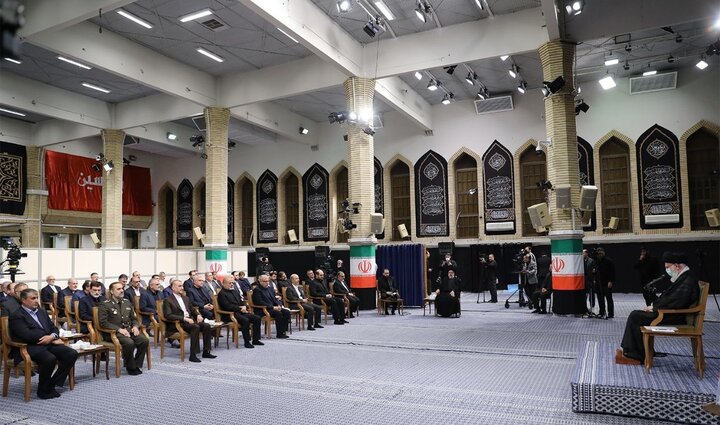 الهدف الرئيسي من العقوبات هو رهان ارزاق الناس/ ينبغي تحييد العقوبات إلى جانب المفاوضات