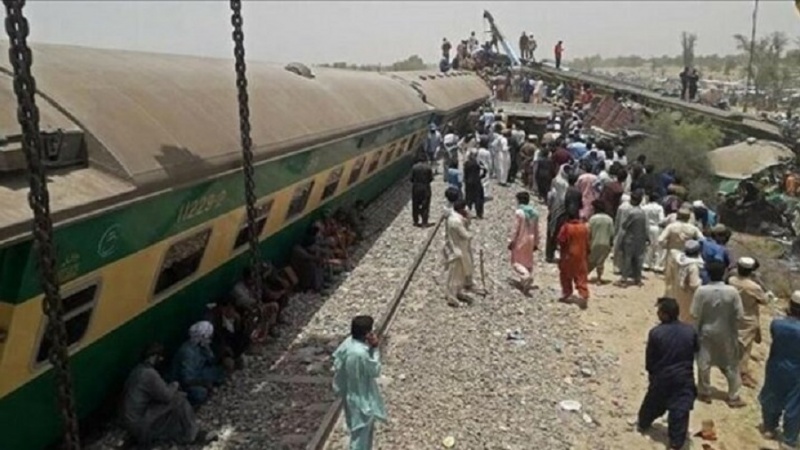 Pakistan'da tren kazası: 28 ölü, 50 yaralı