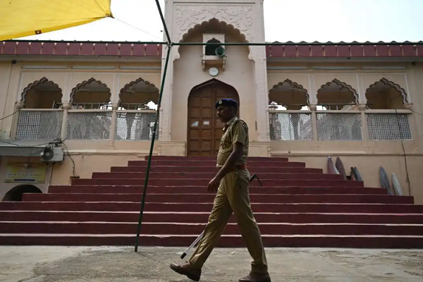Most mosques in suburb of India’s capital shut after attacks by Hindu extremists