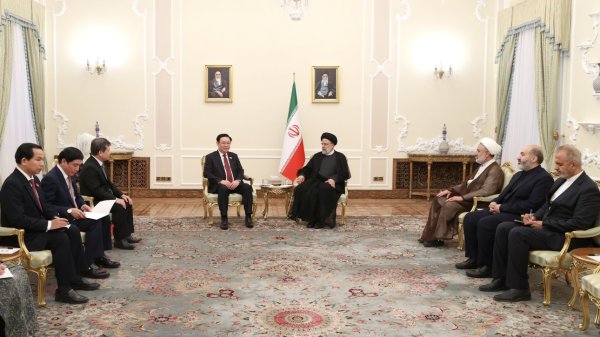 Diwa ng paghahanap ng kalayaan, hinihingi ang mga karapatan na karaniwang denominador ng mga bansang Iran at Vietnam