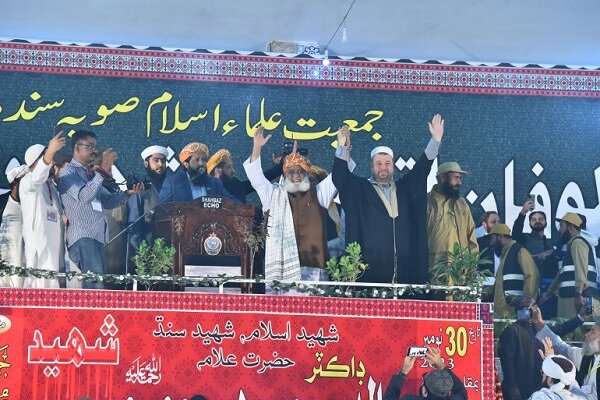 مهرجان حاشد في باكستان رفضا للعدوان الإسرائيلي على غزة