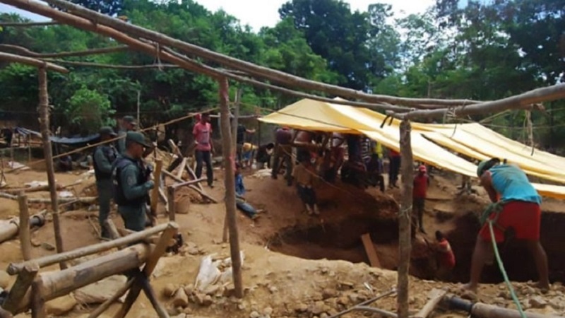 ベネズエラの金鉱山で地滑り、少なくとも12人死亡