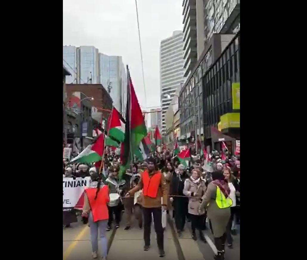Video: A massive rally in Toronto in solidarity with Gaza yesterday.