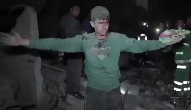 فيديو | فتى فلسطيني استشهدوا جميع أهله يتحدث عن الثبات والعزم والصبر 