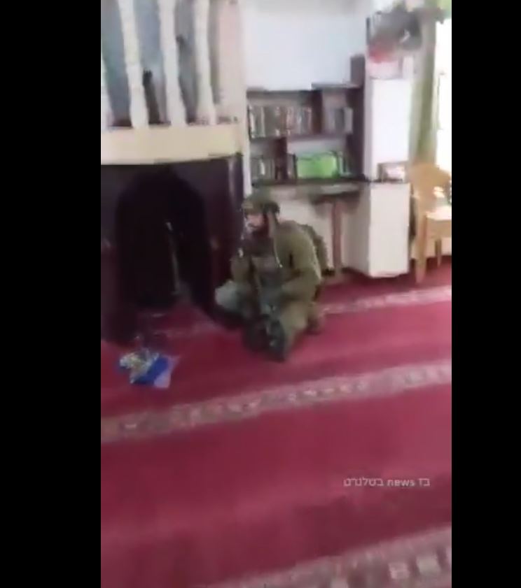 Video: Israeli soldiers stormed a Mosque in Jenin and performed Jewish prayers on its speakers