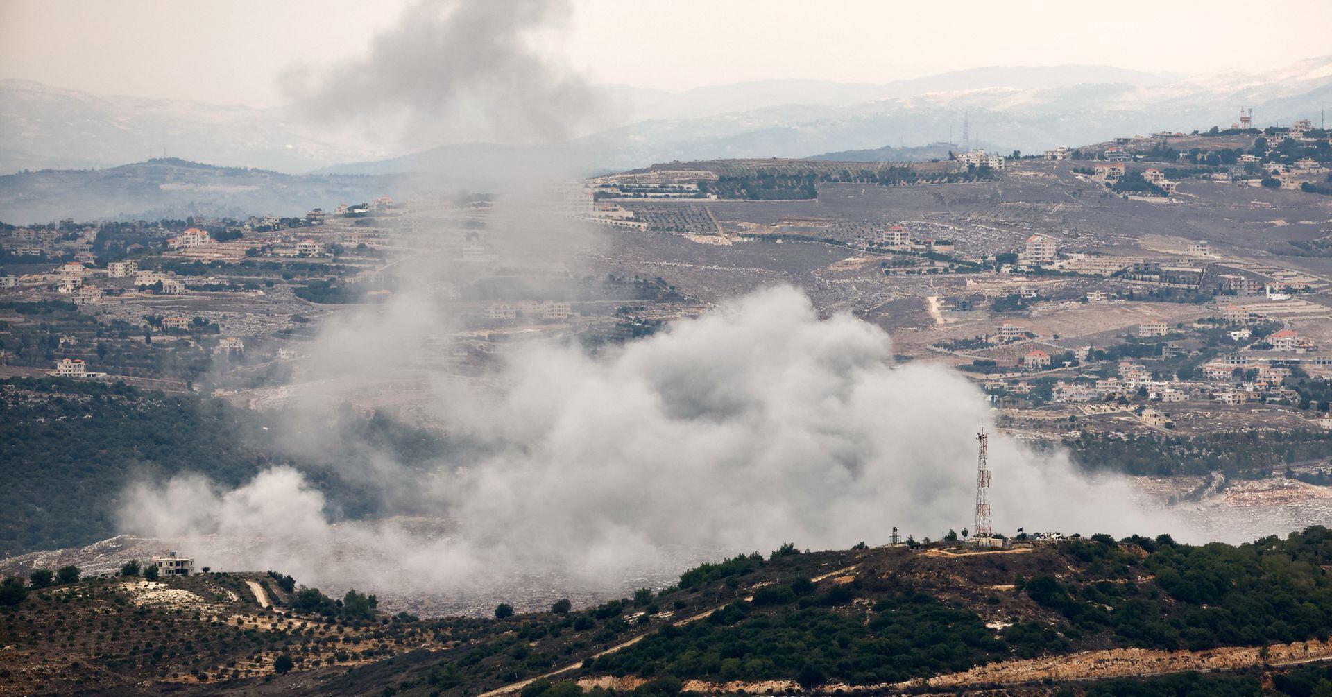 Hezbollah attacks 4 Israeli military bases