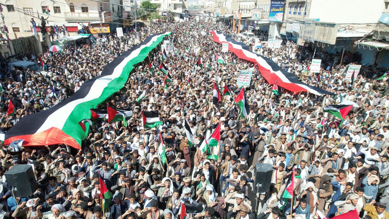 غدا الجمعة.. دعوات لمسيرات واسعة تحت شعار "مع غزة حتى النصر" في صنعاء