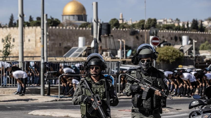 Only 7,000 Palestinians allowed to perform Friday prayer in Al-Aqsa Mosque