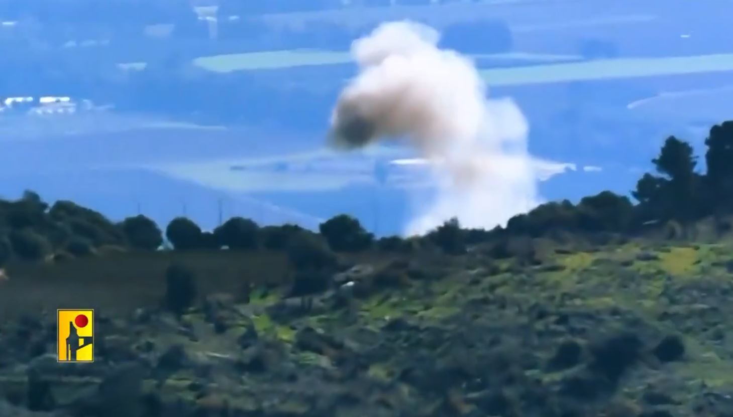 Video: Hezbollah targeting a position of Israeli enemy soldiers outside Ramim barracks 