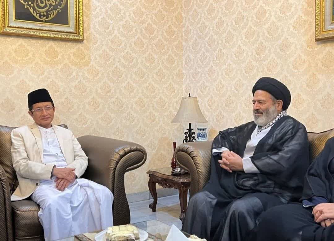 ممثل الولي الفقيه في شؤون الحج و الزيارة : اعداد موسوعة حول الحج والزیارات الدينية في إيران