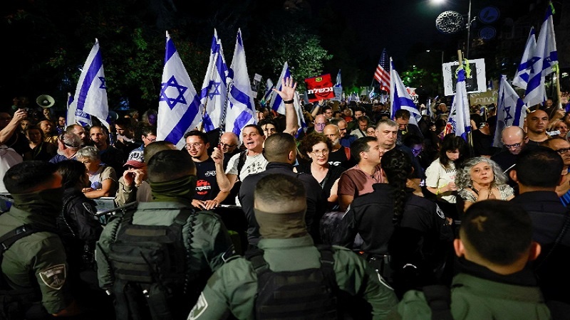 Netanyahu'nun evi önünde protesto eylemi