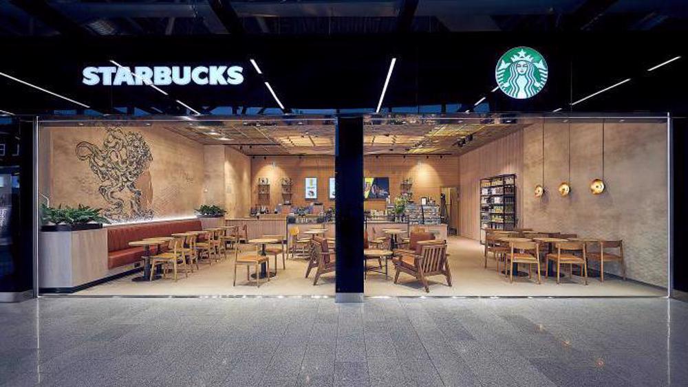Video: Finnish activists stage sit-in protest condemning Starbucks' ties to Israel
