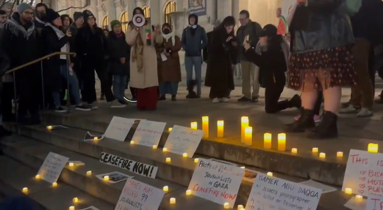 Video: A vigil in front of NY Public Library to honor Palestinian martyr journalists
