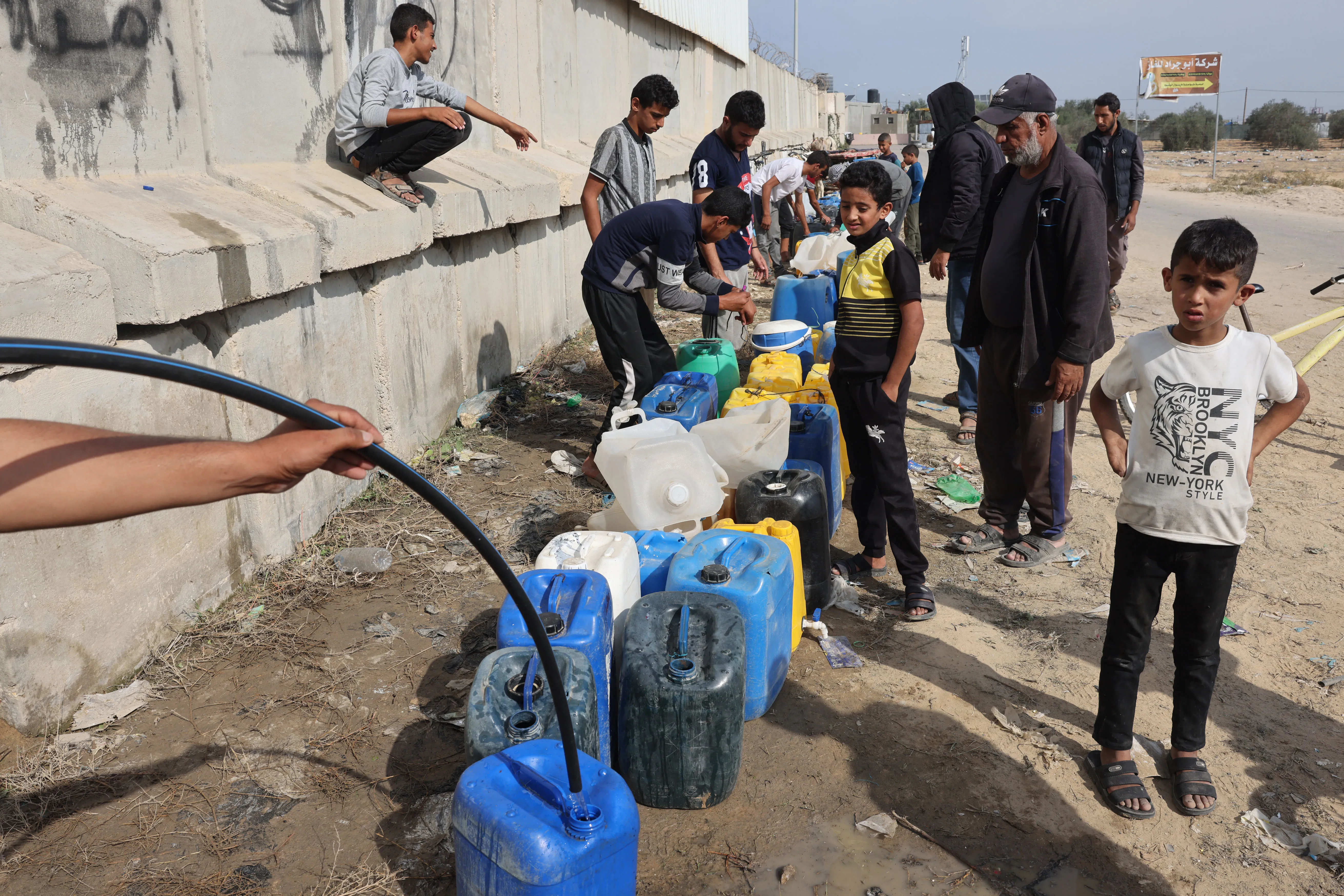 Acute water shortages in war-torn Gaza pose deadly risks for children: UNICEF