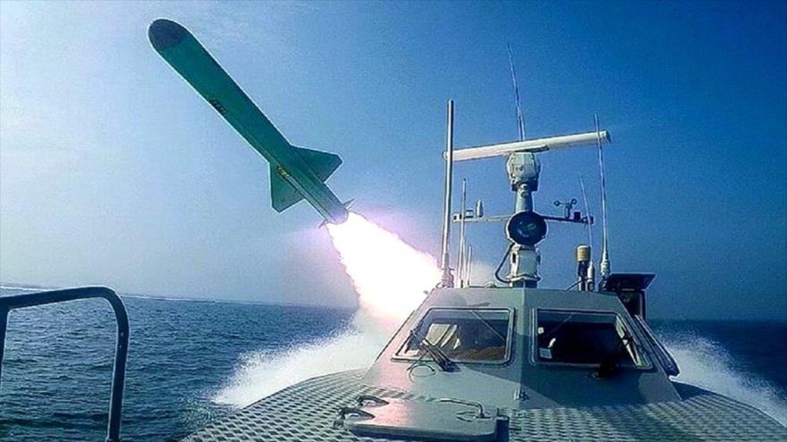 Le CGRI équipe ses navires de missiles guidés par l'intelligence artificielle