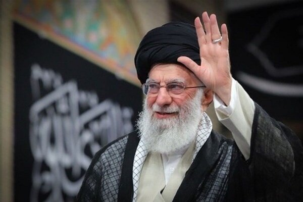 قائد الثورة الاسلامية يستقبل جمعا من اهالي خوزستان وكرمان