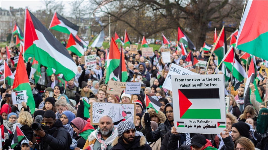 Dutch civil servants demand Gaza cease-fire in rare protest