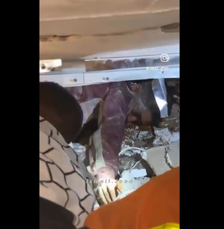 Video: Dozens of victims trapped under rubble after massive Israeli bombing of Al Maghazi